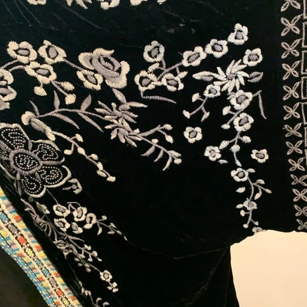 Johnny Was Okinawa Black Velvet Embroidered Kimono/Jacket NWT (short version) - Picture 6 of 13